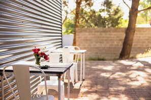 Outdoor dining - Diez Pinos (La Barra)