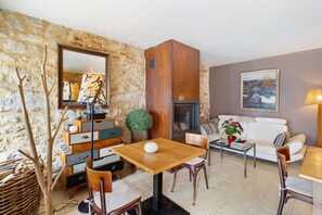 Interior - Guest Room "Chambre Grise" with Shared Pool, Near Sarlat (Proissans)