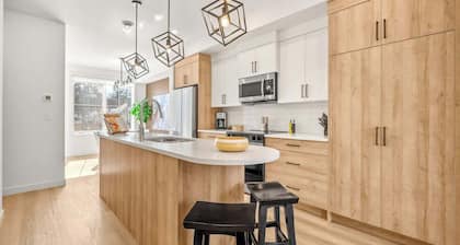 Rooftop + Garage | 3 Private Ensuites, 2 King Beds