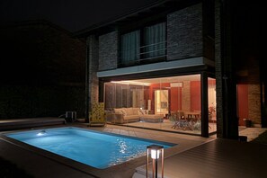 Pool - GuestHost - A modern and welcoming 165 square meters villa, perfect for six people. The property is a renovated barn and enjoys excellent views of the Piacenza hills and the city of Piacenza.Guests can enjoy a relaxing and peaceful stay, typical of this  (Ponte dell'Olio)