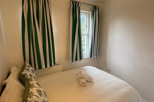 Cozy London House for Your Perfect Stay