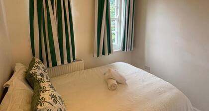 Cozy London House for Your Perfect Stay