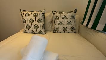 1 bedroom, iron/ironing board, WiFi (free), bed sheets