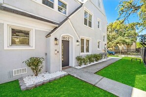 Exterior - 2026 World Cup Ready| 10 Min from NRG| Free Wine (Houston)