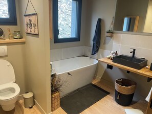 Shower, hair dryer, towels - Modern house with a beautiful view of Mont Mezenc. (Mazet-Saint-Voy)