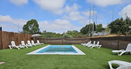 Villa La Finca Country House with Mountain Views, Wi-Fi and Air Conditioning