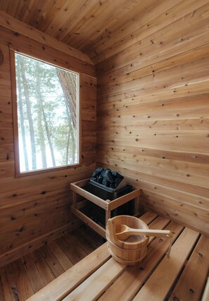 Sauna - The Cedars Haliburton: Cedars East - lakeside cottage with sauna (Dysart Et Al)