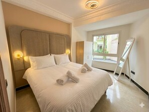 Room - RARE à Casa 2BR | Grande Terrasse | Parking Inclus (Casablanca)