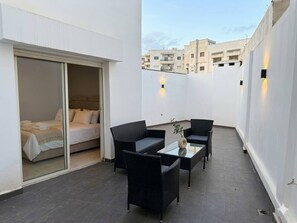 Terrace/patio - RARE à Casa 2BR | Grande Terrasse | Parking Inclus (Casablanca)