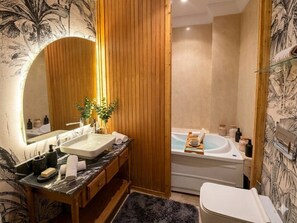 Bathroom - RARE à Casa 2BR | Grande Terrasse | Parking Inclus (Casablanca)