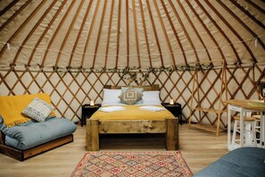 Room - Kelburn Yurts (Largs)
