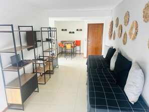 1 bedroom, iron/ironing board, free WiFi, bed sheets - Cobertura com linda vista praia Prainha churrasqueira churrasqueira ar acondicionado e 1 vaga (Arraial do Cabo)