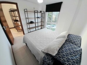 1 bedroom, iron/ironing board, free WiFi, bed sheets - Cobertura com linda vista praia Prainha churrasqueira churrasqueira ar acondicionado e 1 vaga (Arraial do Cabo)
