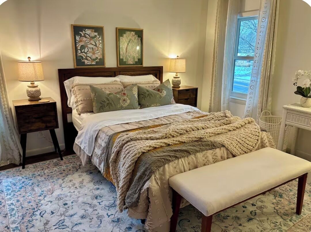 3 bedrooms, iron/ironing board, free WiFi, bed sheets