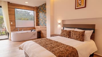 Triple Room, Jetted Tub