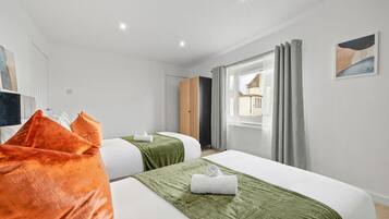 2 slaapkamers, een strijkplank/strijkijzer, wifi, beddengoed