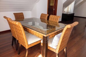 Dining -  2-bedroom Remodeled villa, in Non such bay, outdoor BBQ grill, Ocean view (FreeTown)