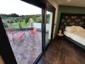 5 bedrooms, iron/ironing board, free WiFi, bed sheets - Domaine de Jolio - An exceptional experience in Provence (Mondragon)