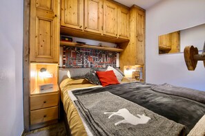 Room - Vrbo Property (Madonna di Campiglio)