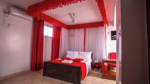 Deluxe Double Room | Individually decorated, individually furnished, free WiFi, bed sheets - Hotel Windsor Mombasa (Mombasa)