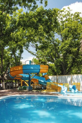 Pueblo Viejo Hotel & Parque Acuático