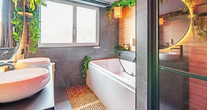 Large apartment for 8 people, Sauna & SPA bath, travel around the world