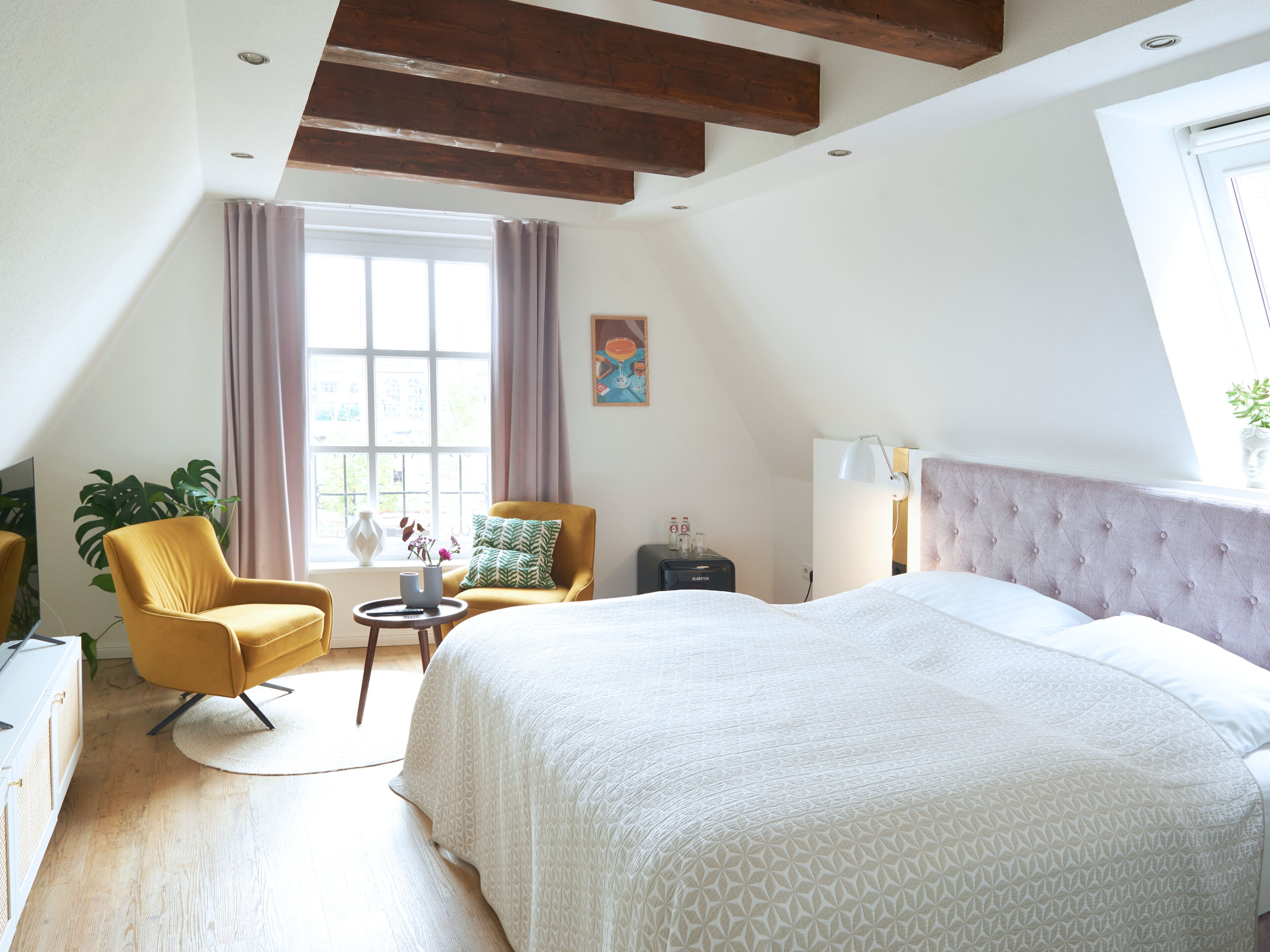 Quarto família, vista para o porto | Frigobar (abastecido com itens grátis), Wi-Fi de cortesia