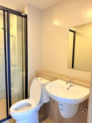 Room, 1 Bedroom, Accessible, Balcony | Bathroom - Room-dcondo Reef Kathu Patong (Kathu)
