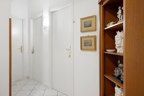 Interior - Apartment 'Al Palazzo Del Principe Al Massimo' with Wi-Fi and Air Conditioning (Palermo)