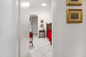 Interior - Apartment 'Al Palazzo Del Principe Al Massimo' with Wi-Fi and Air Conditioning (Palermo)