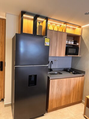 Private kitchen - Luxury Loft AC /Jacuzzi, Gym & steam bath Laureles (Medellín)