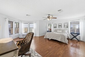 Room - Heated Pool, Hot Tub & Huge Backyard. Spacious Family Getaway 20 Minutes from DT (San Antonio)