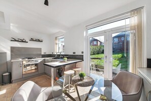 Interior - Cosy Modern Home|Garden Oasis, Peaceful & Central (West Yorkshire)
