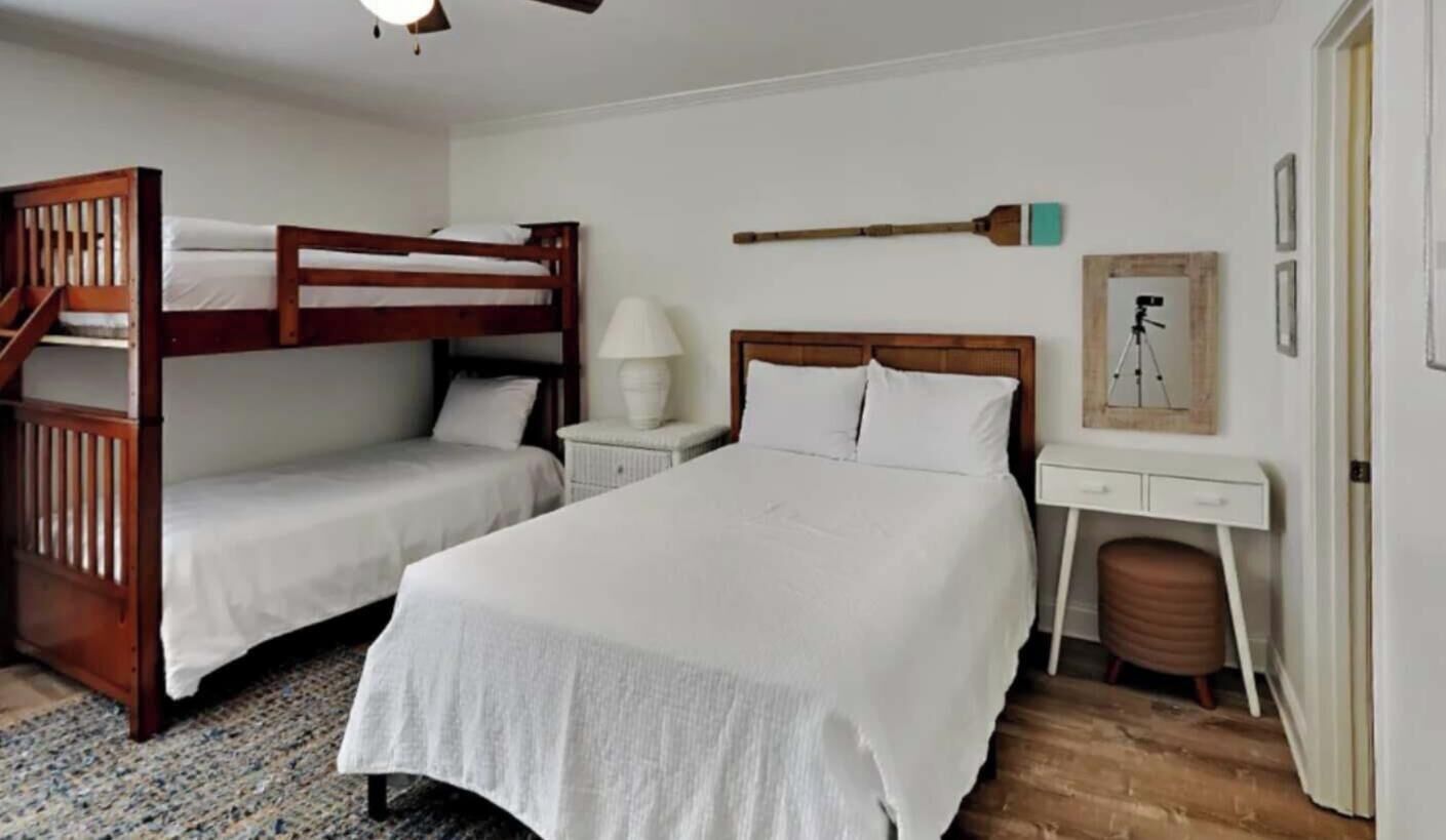 2 bedrooms, WiFi, bed sheets