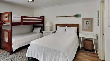 2 bedrooms, WiFi, bed sheets