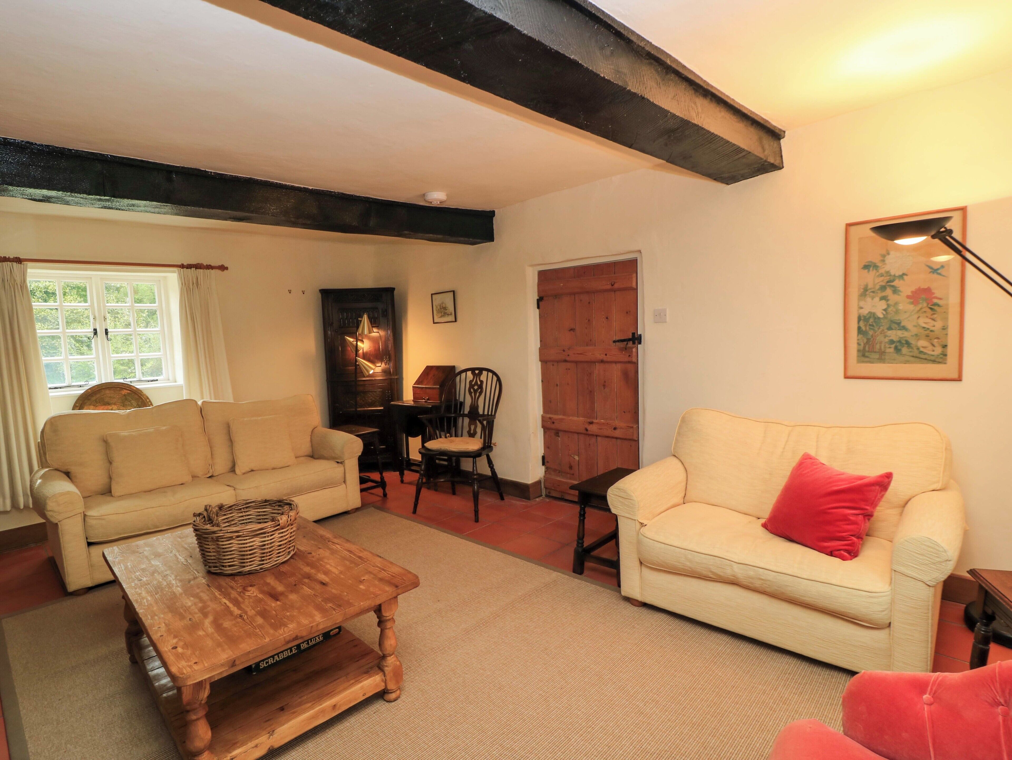 Cottage | Living area