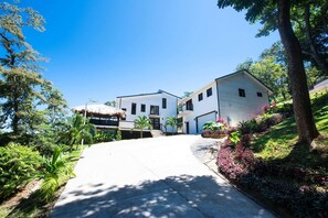 Exterior - Pickleball in Paradise 1Br Access to the beach (Sandy Bay)