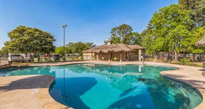 Rayford Crossing RV Resort