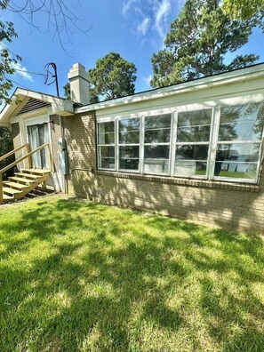 Exterior - Lake House with Perfect View (Caddo Parish)
