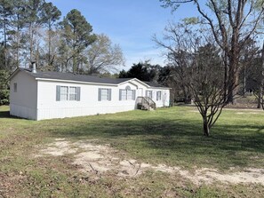 Exterior - Countryside Home in Beautiful Aiken SC (Aiken)