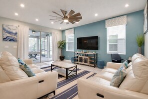 Smart TV - Cheerful Villa with Pool, Spa (Kissimmee)