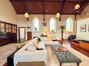 TV, fireplace, offices - Grand Chapel with Views in Peaceful Devon Hills (Devon)