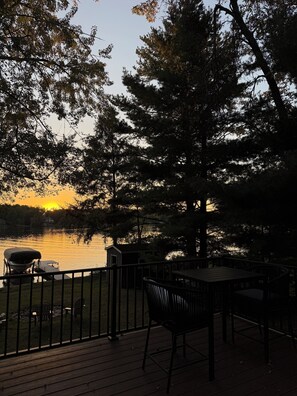 Outdoor dining - Relaxing getaway at the Blake Lake House! Lakefront cabin getaway! (Luck)