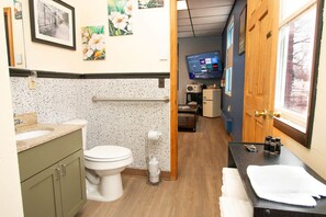 Bathroom - Two-Room Suite, 1.6 - First Floor (Malone)