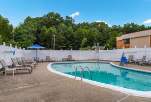 Pool - 2 Pet-Friendly Rooms | Free Parking, Breakfast & Onsite Outdoor Pool Access (Smithfield)