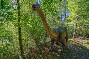 House, Pets Allowed, Mountain View | Miscellaneous - LifeSize Dinos 4BR HotTub (Washougal)