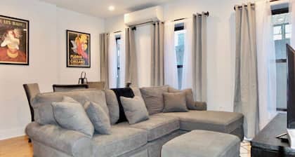 Large Manhattan 2 bedroom with full kitchen, washer dryer, and bathroom