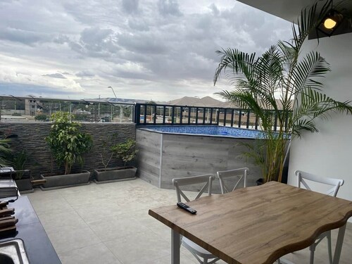 2 pisos con parrilla y terraza