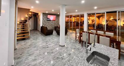 Casa de estreno con piscina, parrilla, jardín