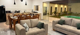 Casa en Ica con piscina, parrilla y gran jardín